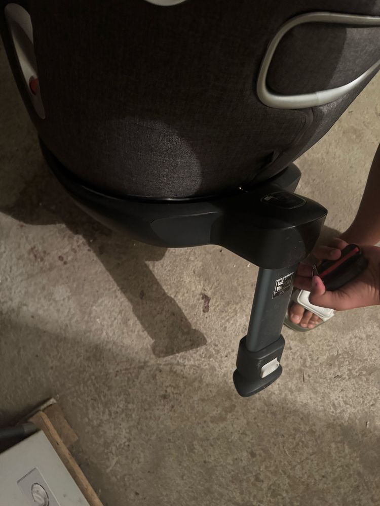 Продаю автокресло cybex