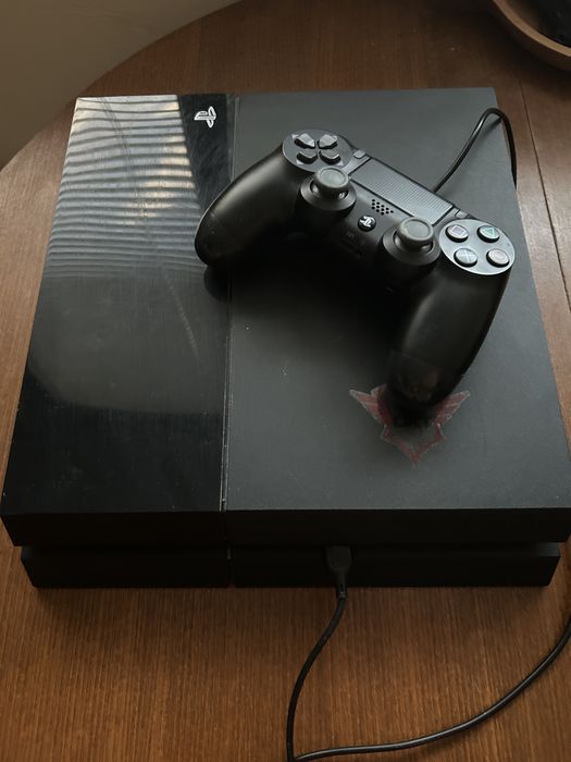 Playstation 4 конзола