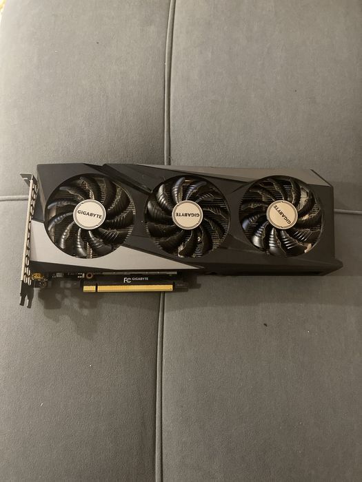 Видеокарта GIGABYTE 3050 8gb