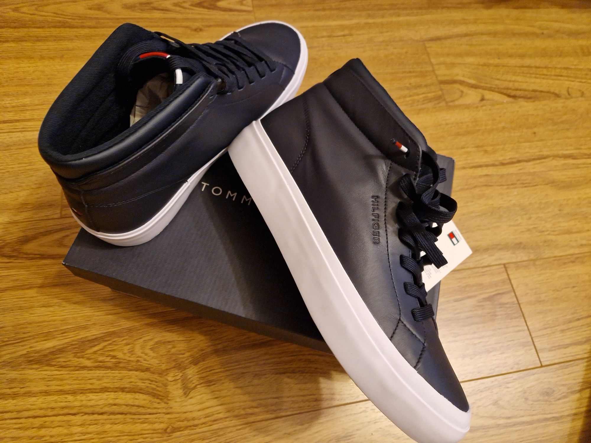 Sneakers Tommy Hilfiger Vulc leather, masuri 40-41-42, originali, noi.