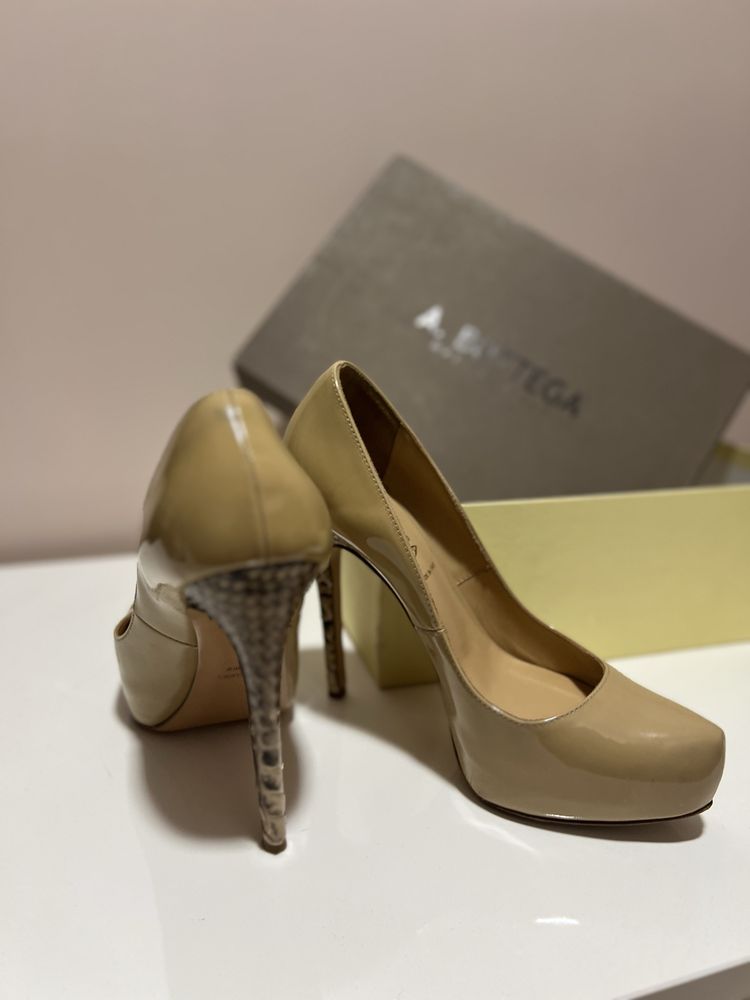 Обувки на ток Bottega