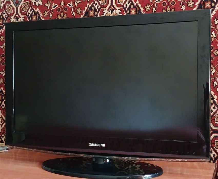 Телевизор Samsung la32c450e1 32 дюйма