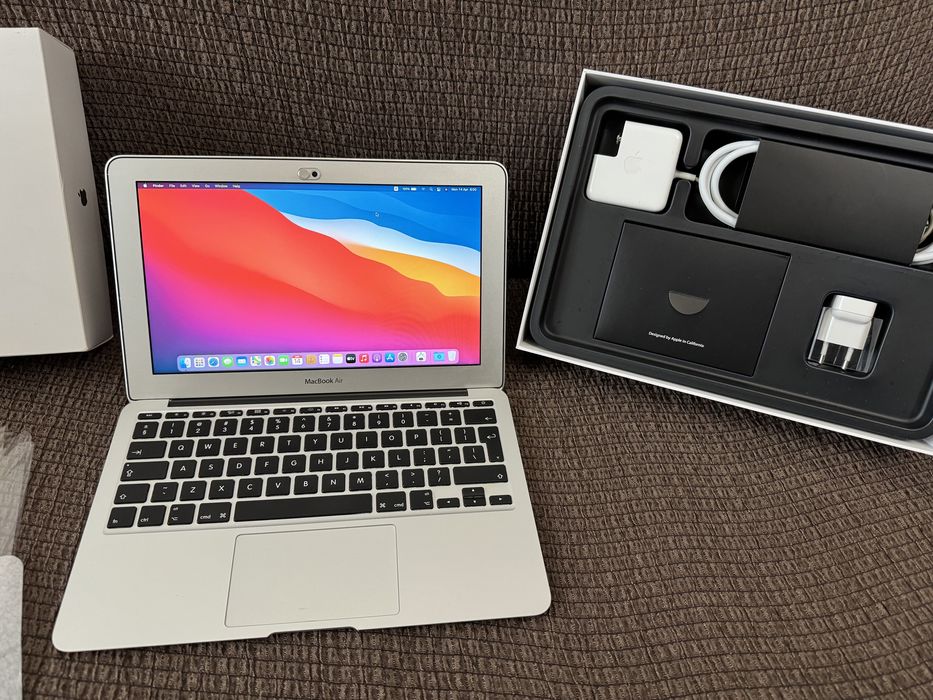 Перфектен MacBook Air 2014 11” 1.4Ghz Dual-core i5, пълен комплект
