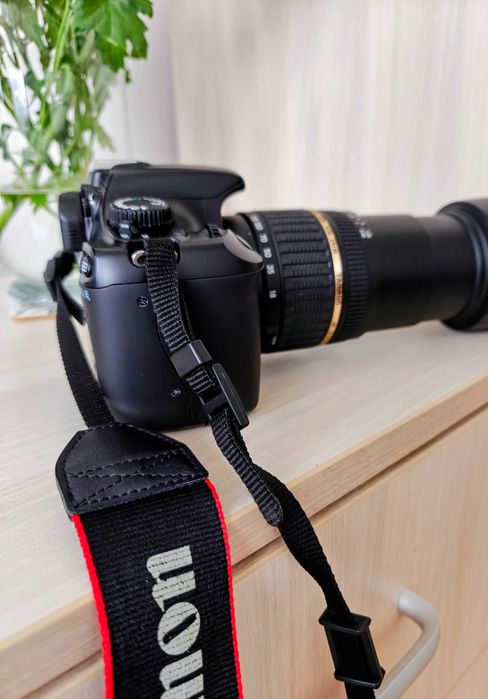 DSLR Canon EOS 1100D