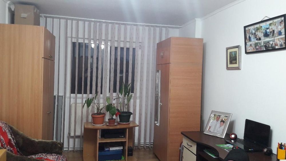 Vand apartament cu 3 camere in Vaslui