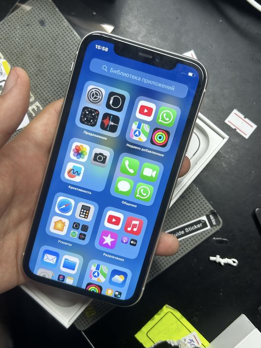 Продам айфон 11