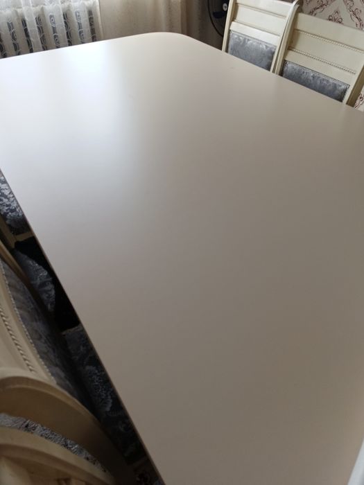 Стол стулья мебель