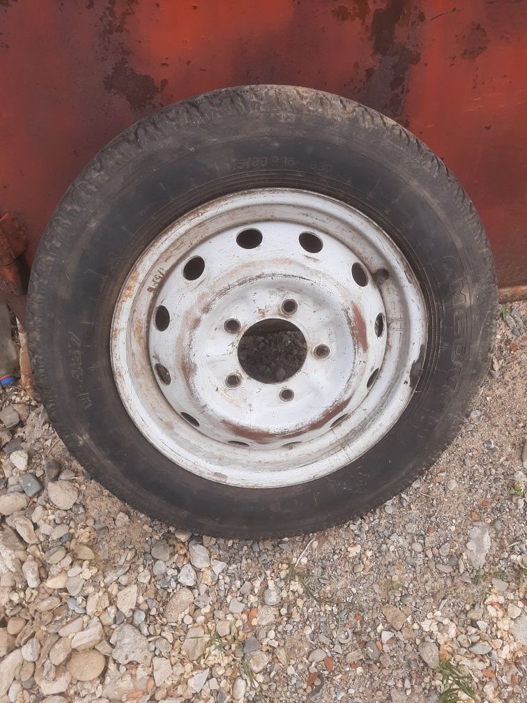 175 / 80 R 16 Запаска на ниву