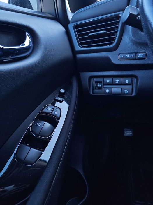 Nissan LEAF 40 kWh N-Connecta