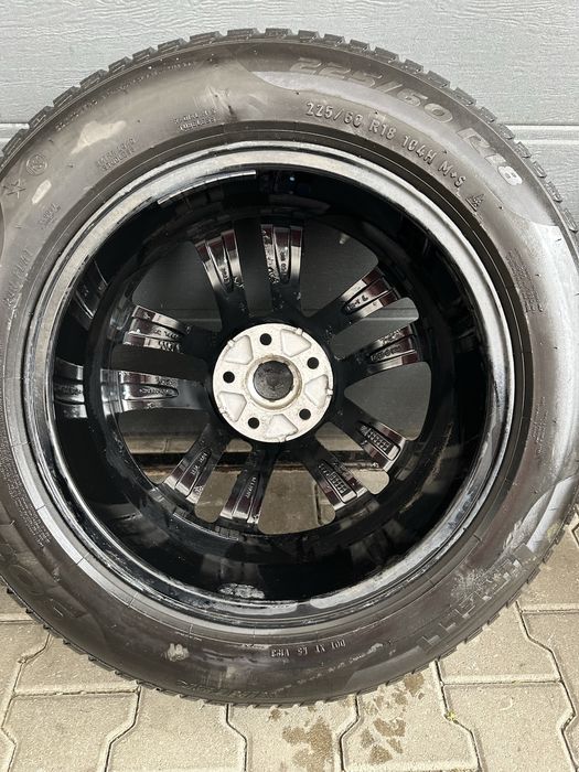 Roți iarnă BMW X3 G01/X4 G02 225/60R18 Pirelli runflat + senzori