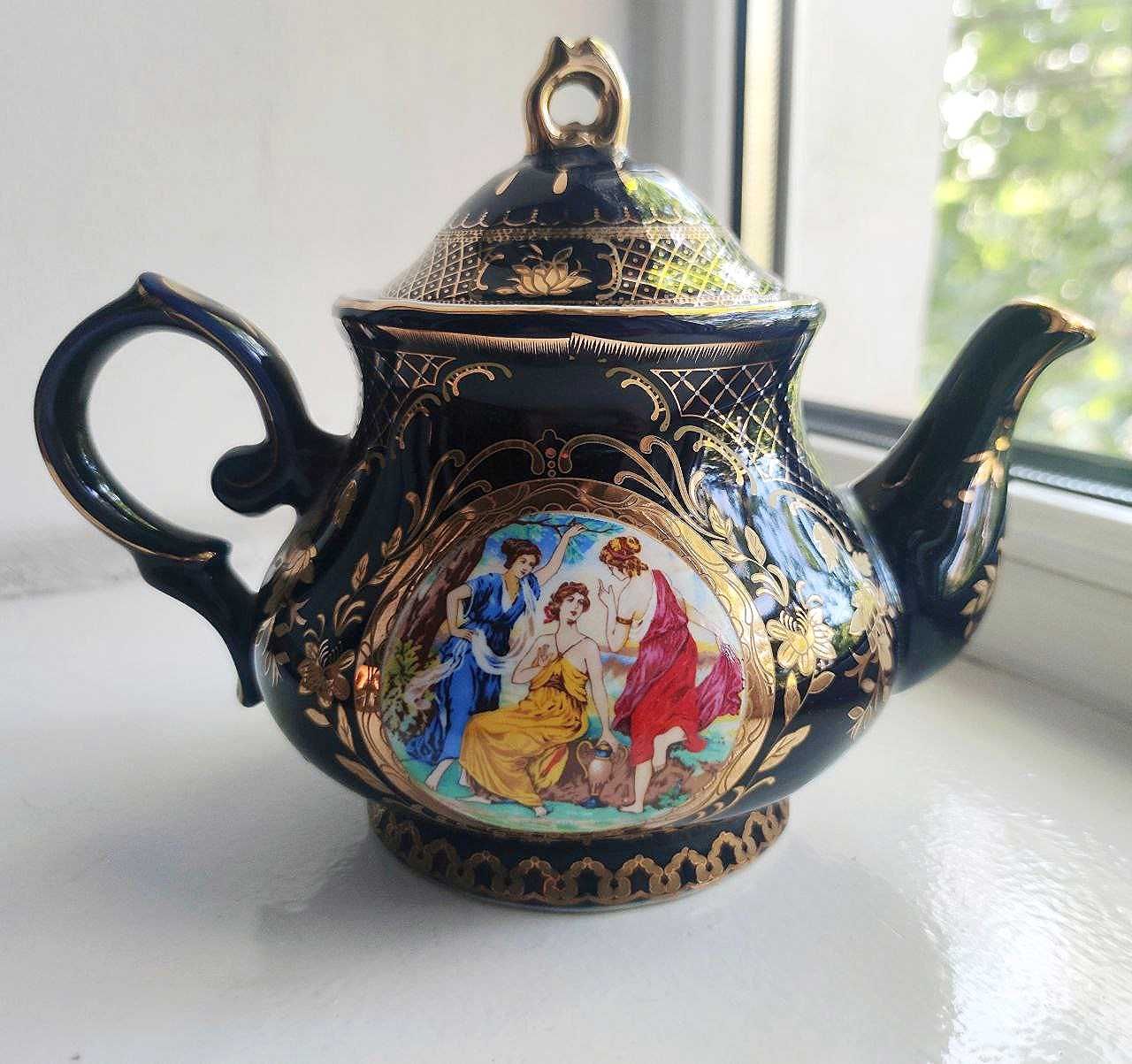 Новые Столовый и чайный сервиз