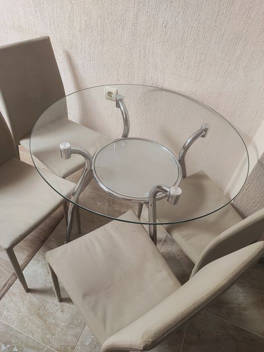 Трапезна маса стъклена с 4 стола