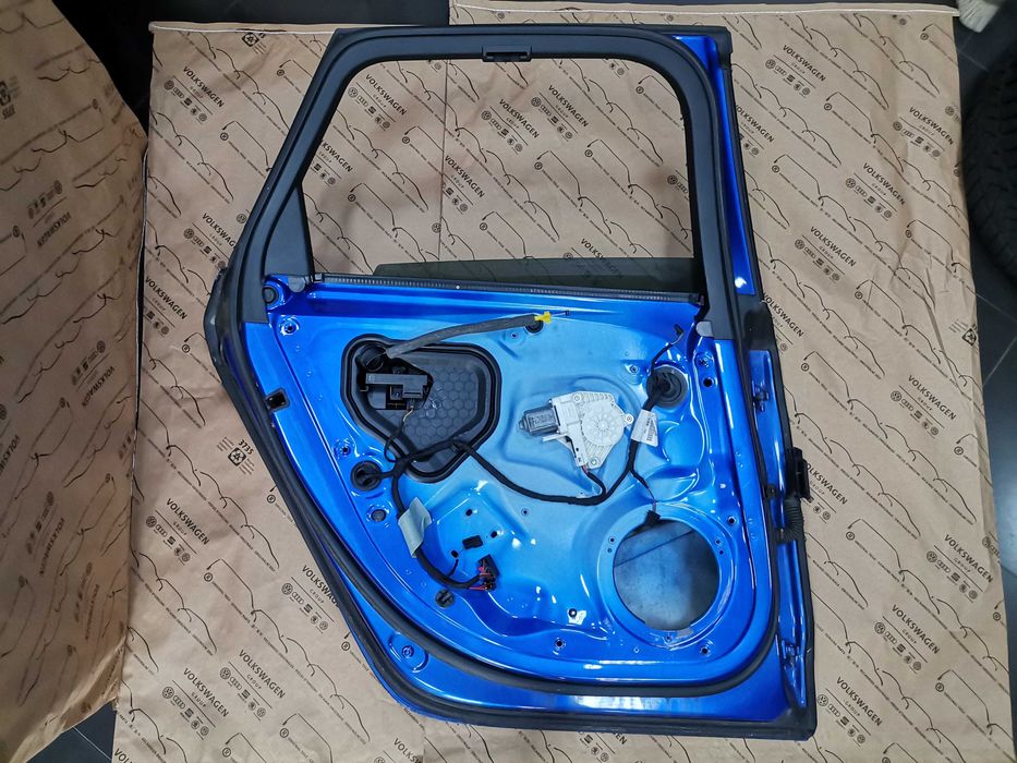 Врата Задна Лява Audi A6 C7 А6 Ц7 Facelift Avant Sedan - Перфектна