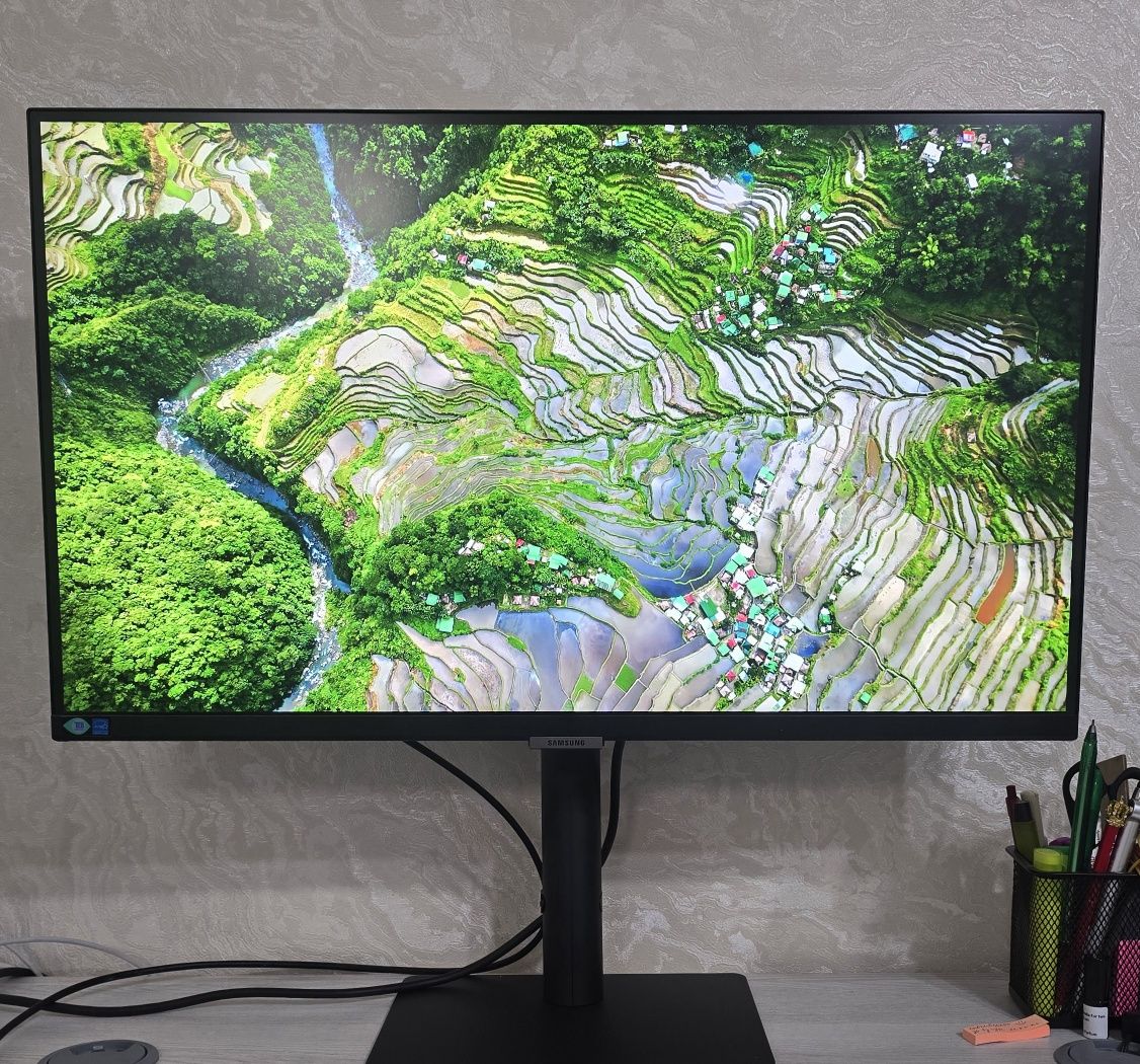 Продаётся 4K монитор SAMSUNG