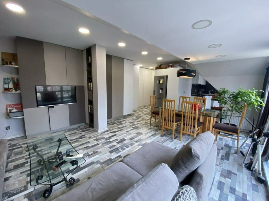 Продажба 2-стаен гр. Варна - Колхозен Пазар 100m²