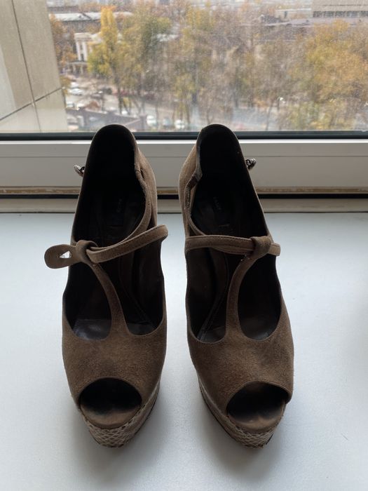 Туфли женские Bally