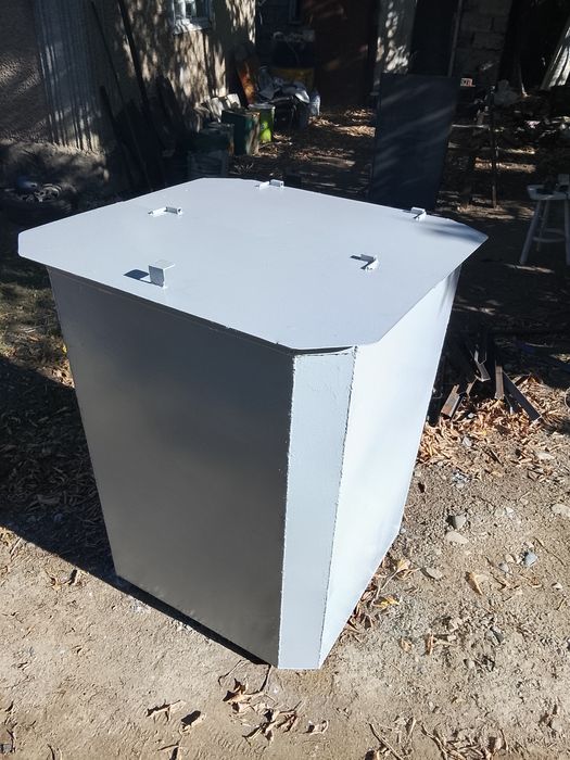 Мусорный контейнер