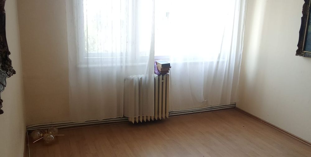 Ap 2 camere cu balcon