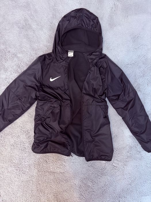 Geaca nike de vant