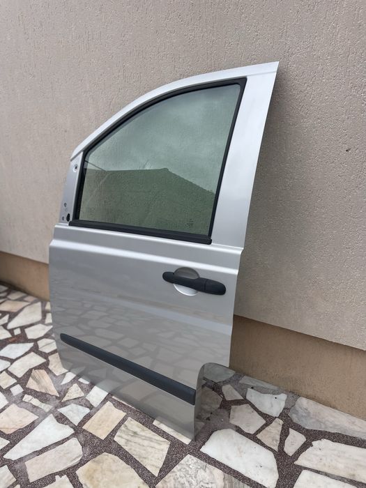 Usa stinga fata Mercedes vito viano W639 2009