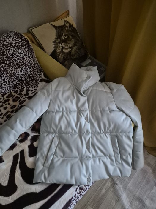 Продам теплую куртку