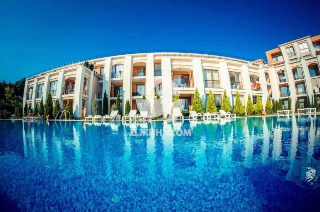 Продава се Двустаен апартамент в Свети Влас - 79 кв.м за 923 €/кв.м - Снимка #8