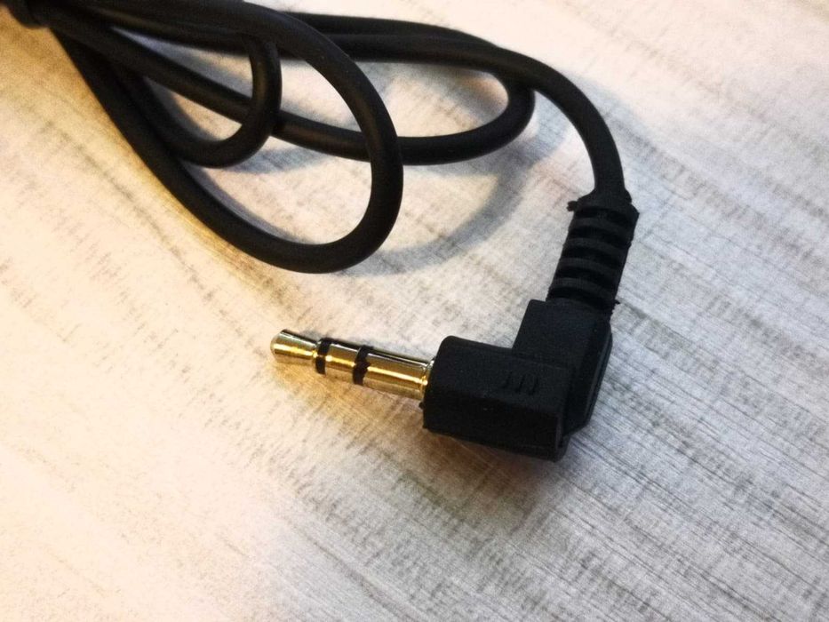 Căști tip D Hook 3.5mm – confortabile si pt. activitate în mișcare