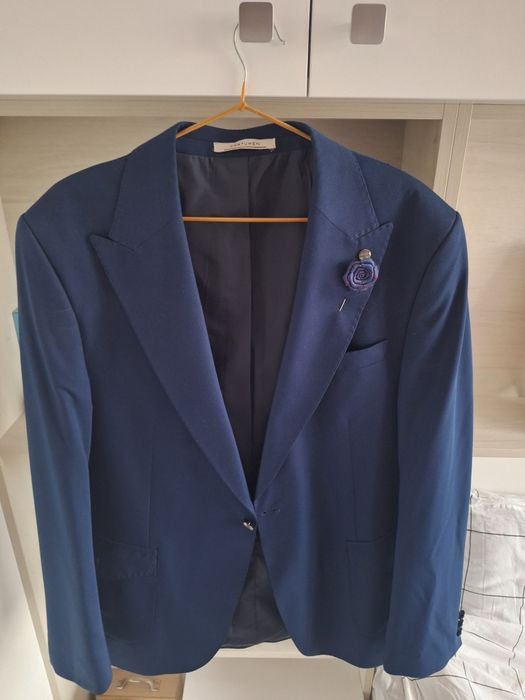 Мъжки костюм за сватба и абитуриентски бал