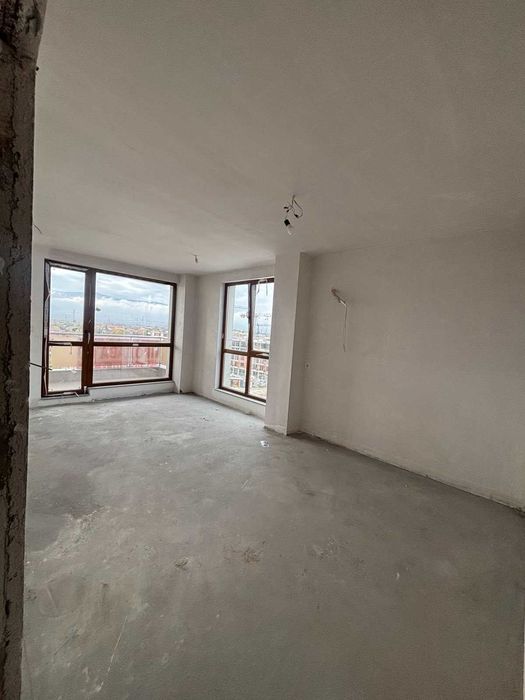 Продава се Двустаен апартамент в Пловдив, Южен - 68 кв.м за 1787 €/кв.м - Снимка #1