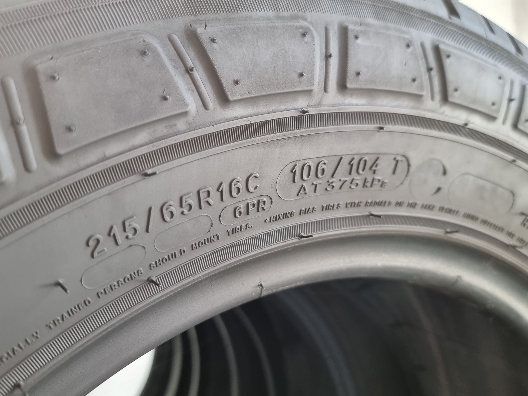 "Dot 22" 215/65/16 C Michelin 4Броя: 420лв 8мм