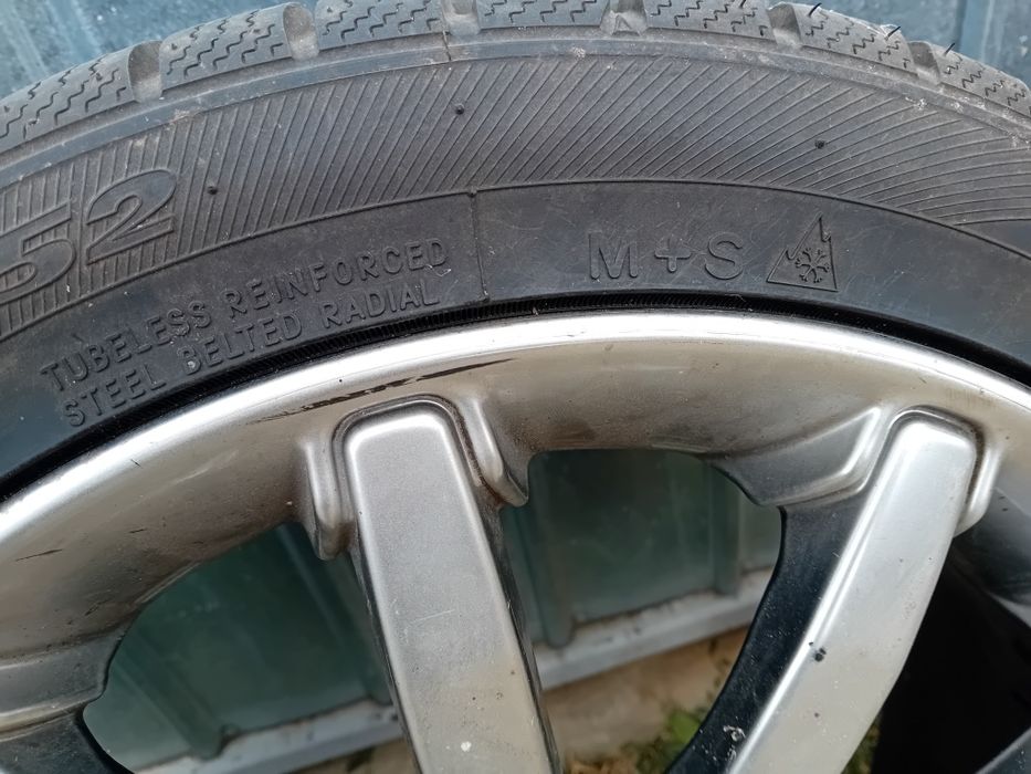 Anvelope 215 40 R16 M+S