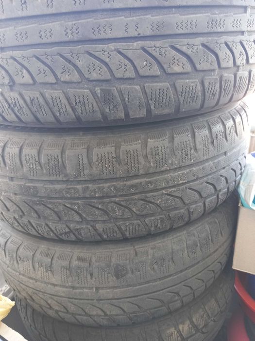 cauciucuri allseason dunlop,175,65,r15.4 buc si 2 195-60-r15