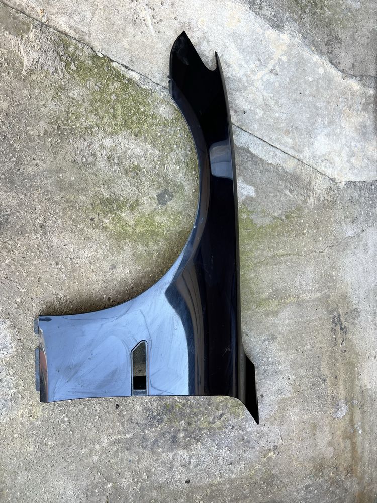 Aripa stanga fata Bmw Seria 7 F01
