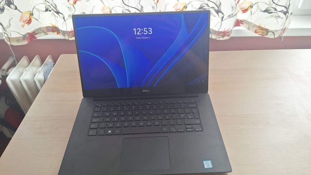 Лаптоп Dell Precision 5520, i7, 32GB RAM, 1TB SSD