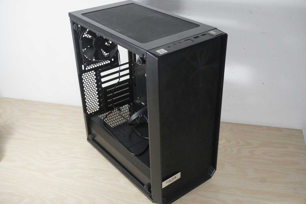 Компютърна кутия Fractal Design Meshify / Вкл ДДС