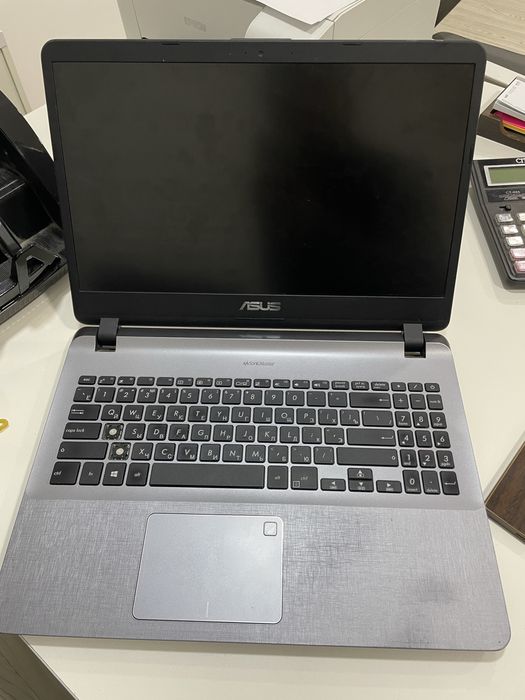 ASUS notebook tezda sotiladi