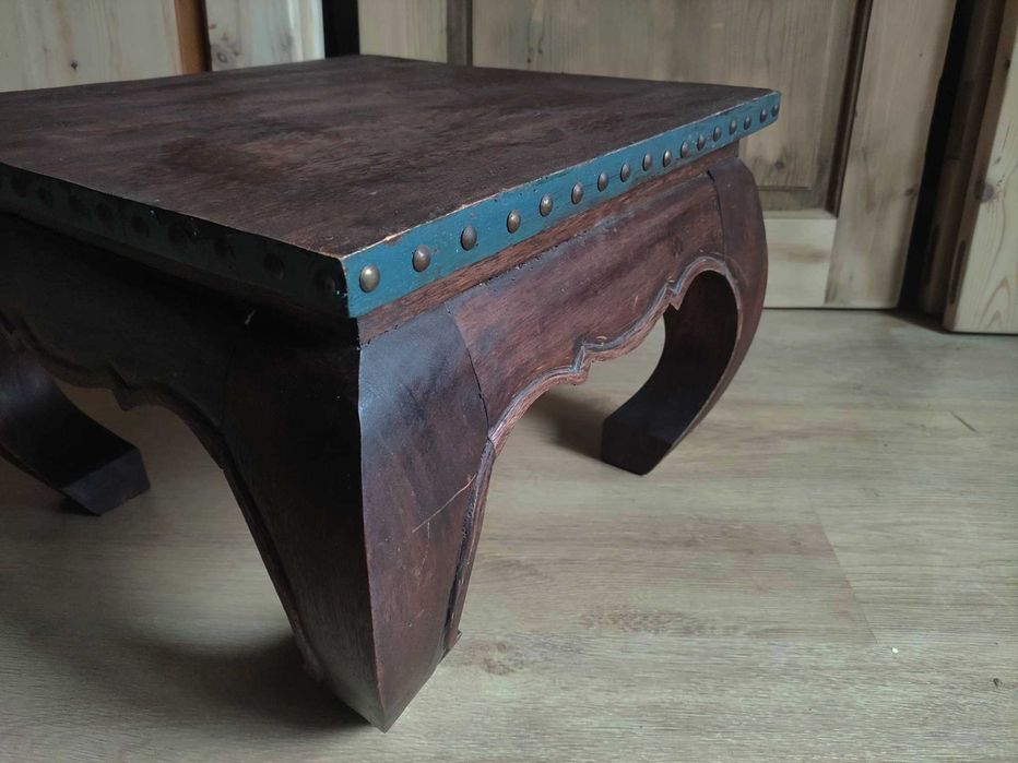 Masuta lemn masiv - foarte grea, oriental