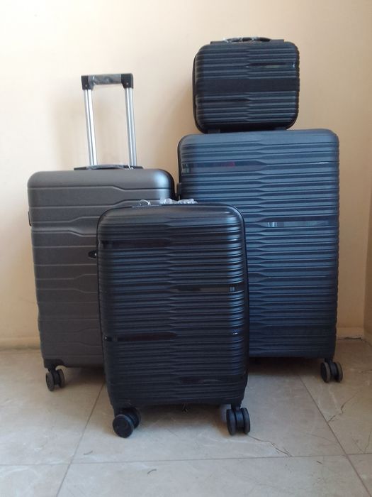 чемоданы,дорожные сумки