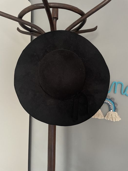 Зимна шапка тип балерина