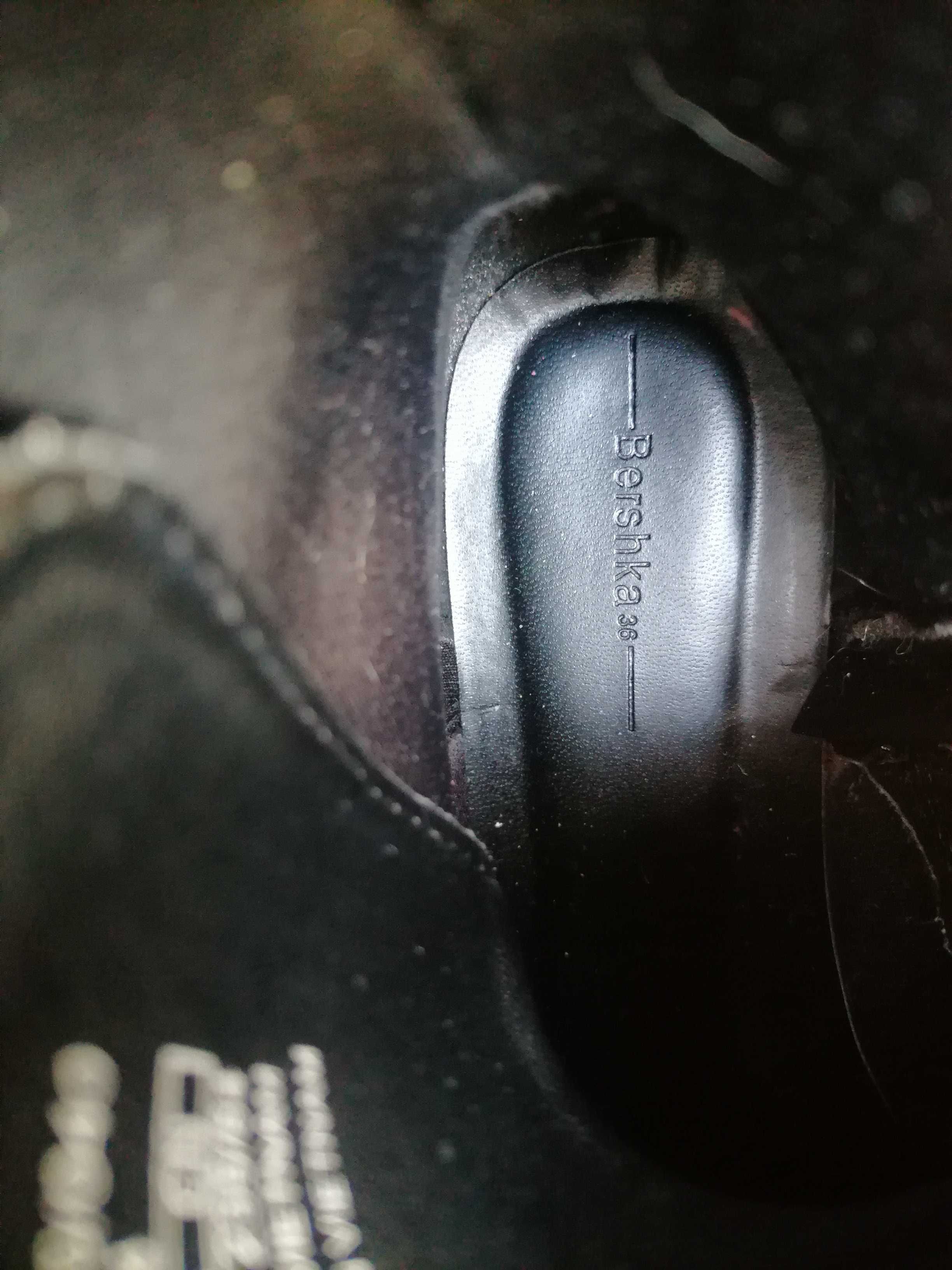 Bershka ghete dama din piele ecologica lacuita mas. 36 culoare negru