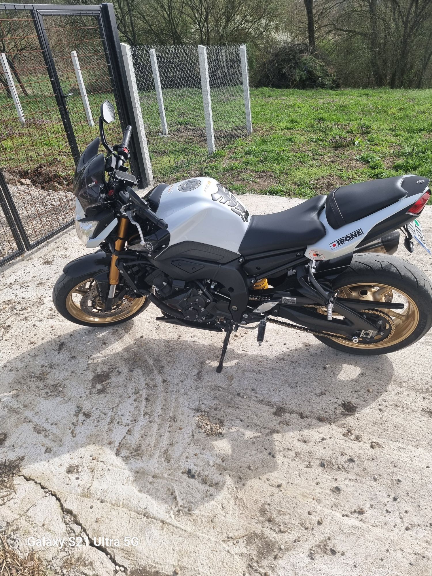 Vând motocicleta Yamaha RN8