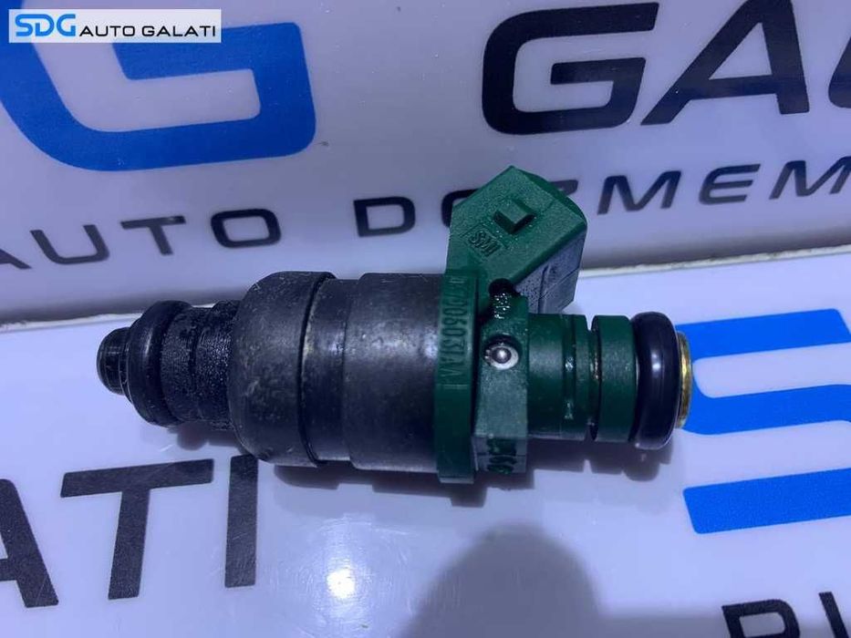 Injector Injectoare Skoda Octavia 1 1.6 AKL AEH BFQ 1997 - 2011 Cod 037906031AA [D0144]