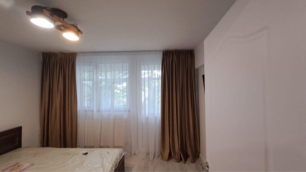 Inchiriez apartament 2 camere B-dul Unirii