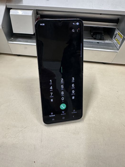 Samsung flip 5 / 256 gb