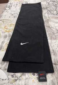 Поларен шал на Nike