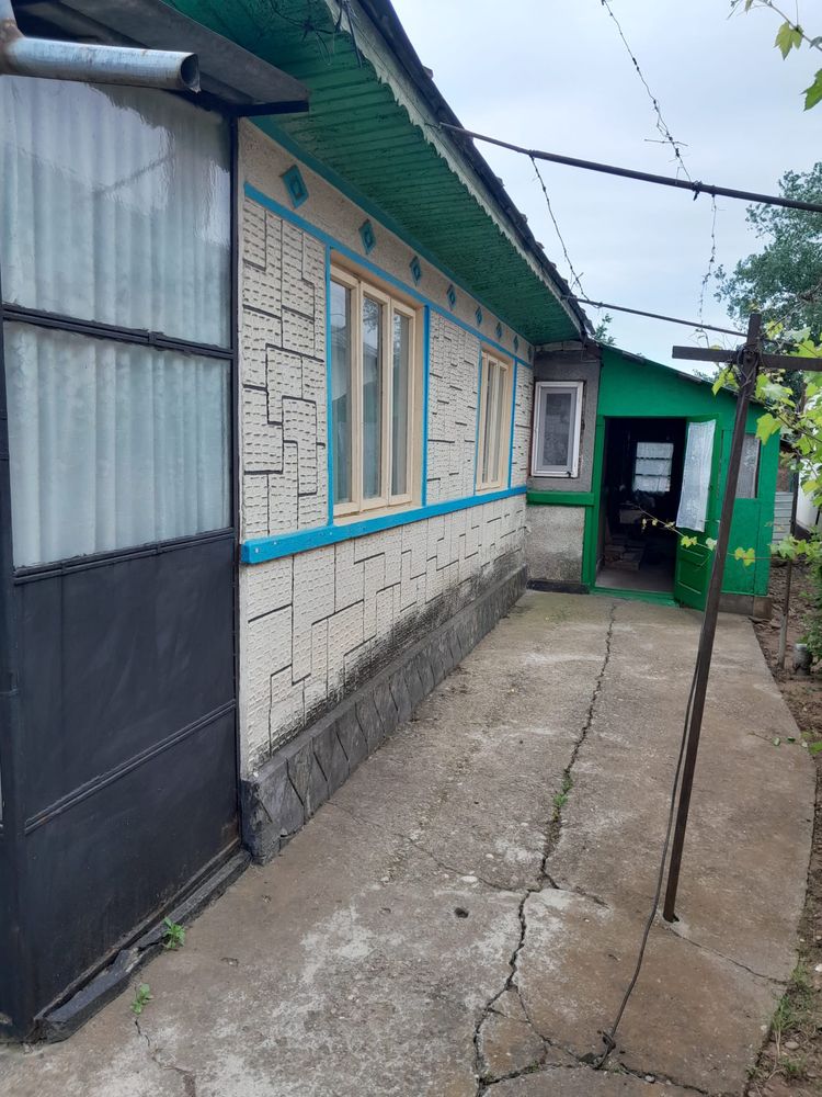 Casa de vanzare in comuna negoiesti