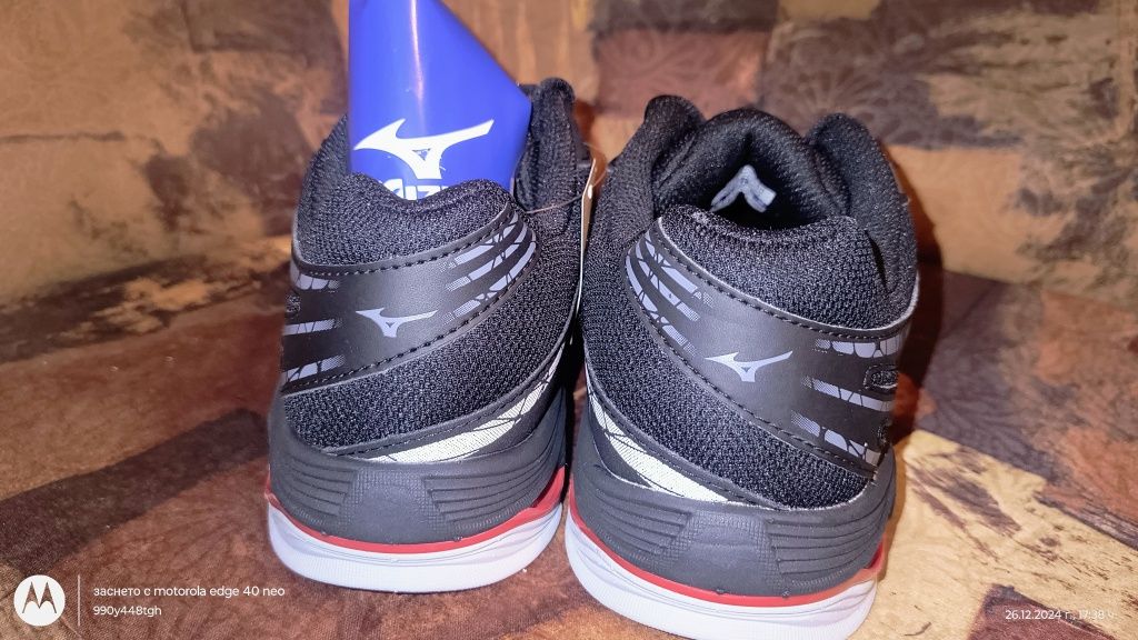 Маратонки  Mizuno