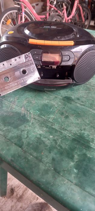 Radio casetofon Philips, cu usb ,cd ,casete și Radio