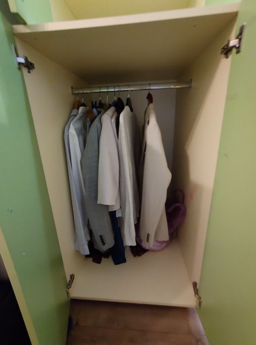 Vand dulapuri urgent