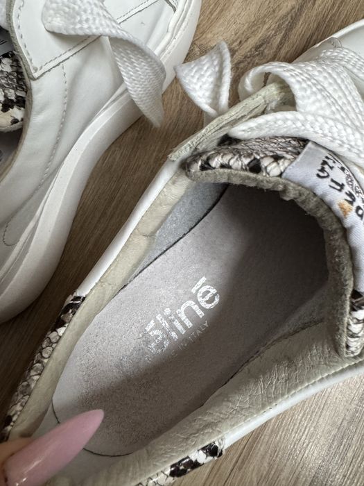 Оригинални спортно/елегантни обувки ест. кожа MLN ! 38,5